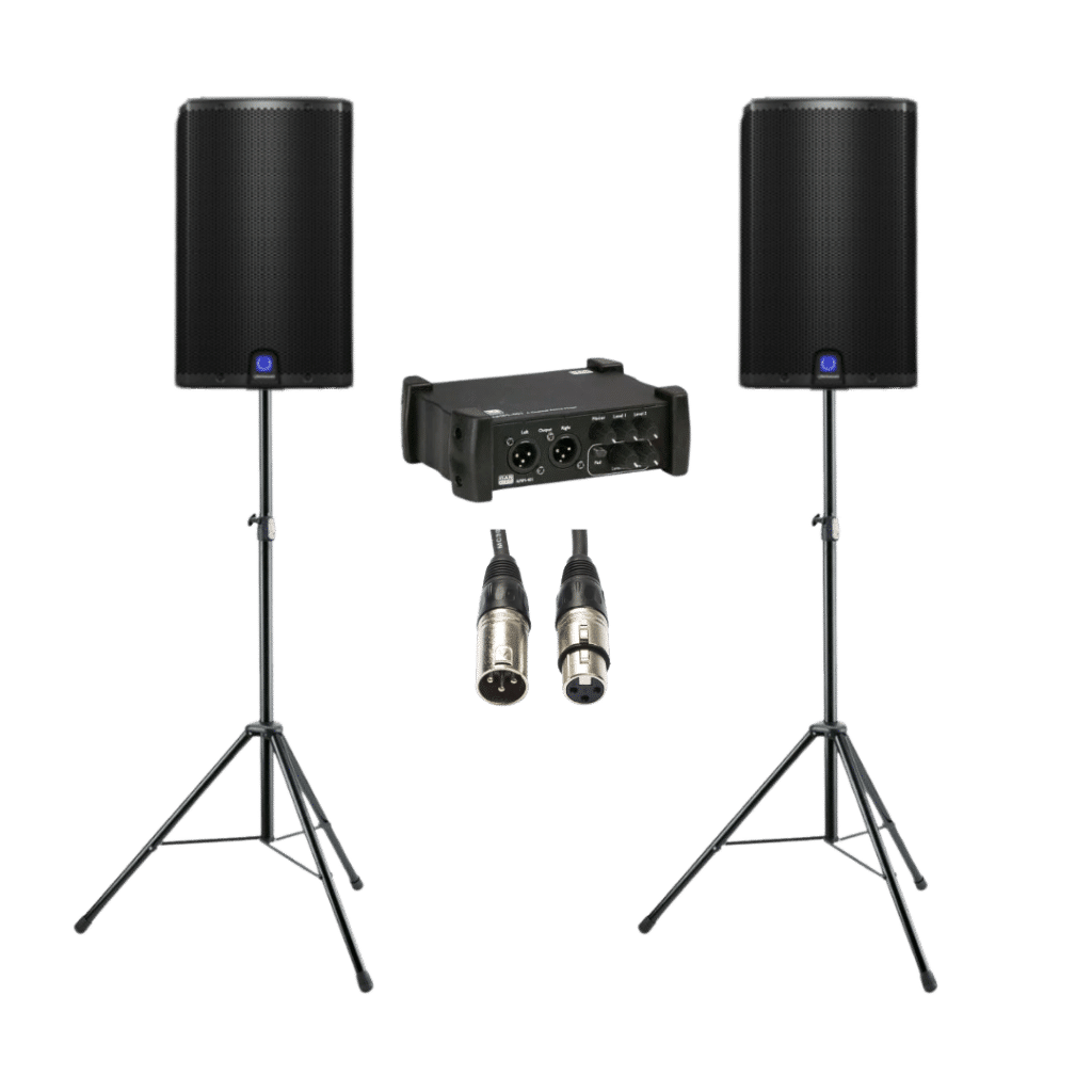 Speaker sets met turbo sound boxen die op statief staan, XLR kabels en DAP mixer