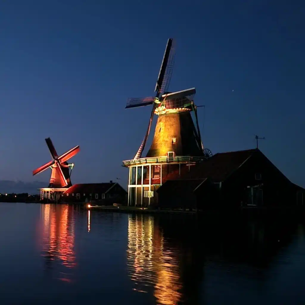 Buiten verlichting in het donker bij molens wallwash waterdicht