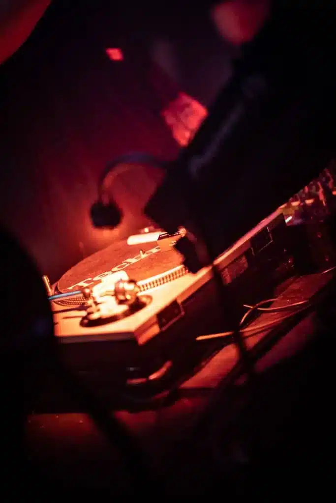 Een professionele draaitafel vinyl speler